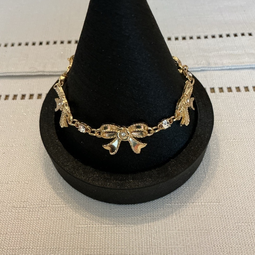 Bow and Rhinestone Gold Tone Bracelet